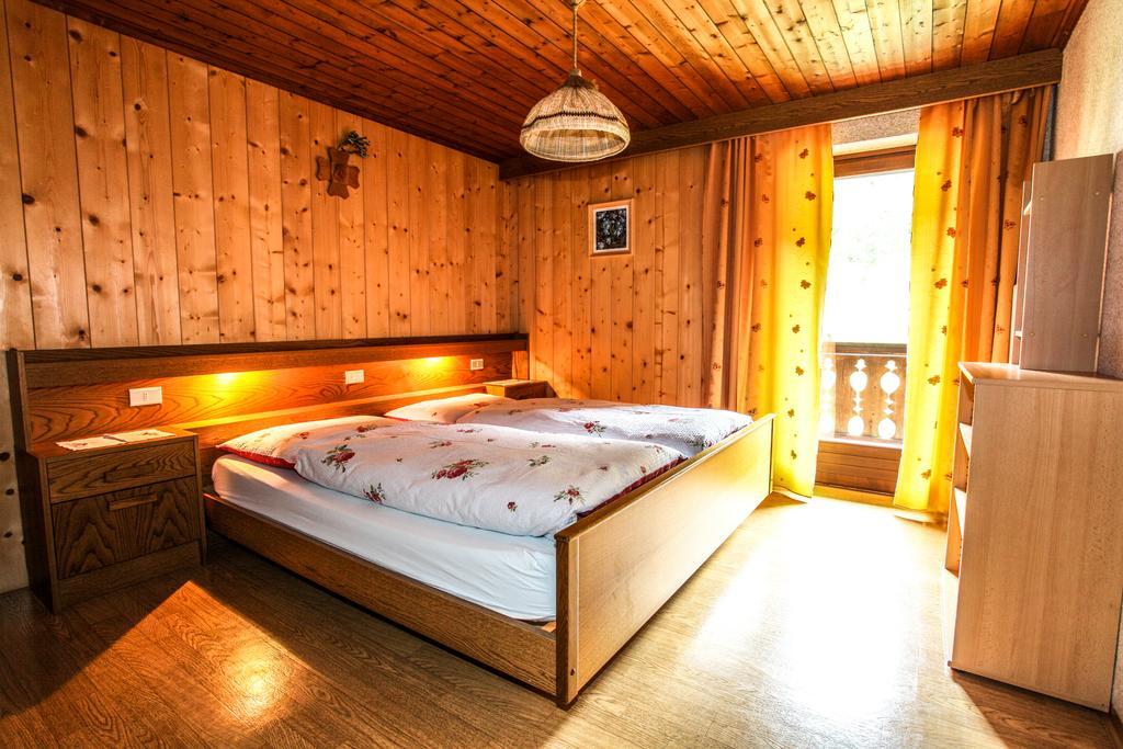 Casa Serac´ La Valle Luaran gambar
